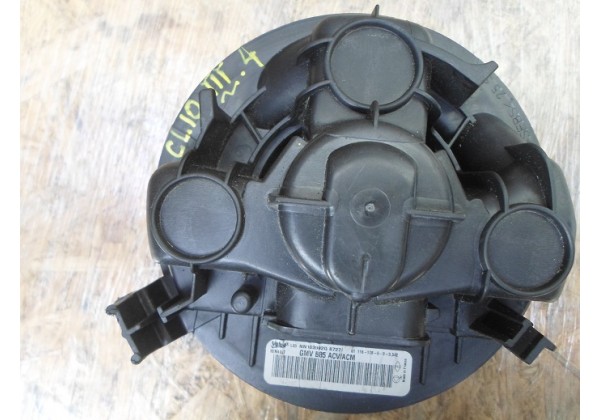 моторчик пічки, вентилятор обігріву салону Renault Clio III, 7701062226
